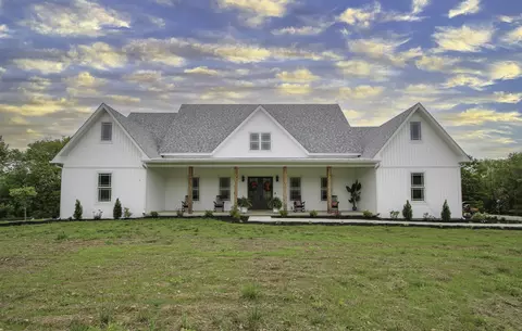 840 A T Dean Rd, Harrodsburg, KY 40330