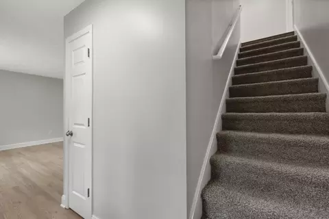 Entry Way - 113 Maher Dr, Morehead, KY 40351 photo 2 of 3
