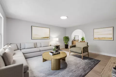 Living - 113 Maher Dr, Morehead, KY 40351 photo 2 of 6