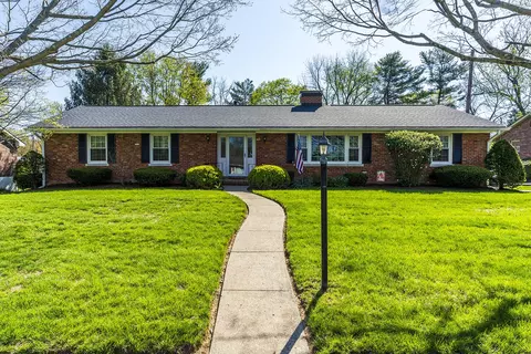 3298 Roxburg Dr, Lexington, KY 40503