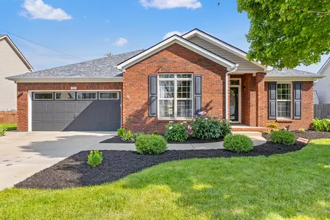 112 Bernie Trl, Nicholasville, KY 40356