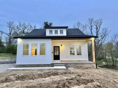 205 Montgomery St, Columbia, KY 42728