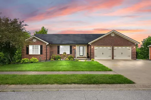 143 Castlewood Dr, Richmond, KY 40475