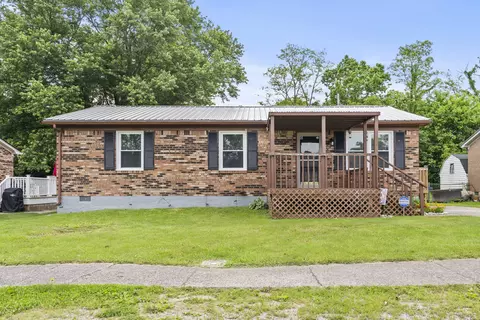 113 Colonial Park Dr, Winchester, KY 40391