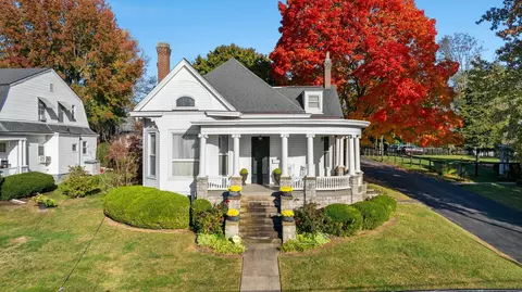 1483 Cypress St, Paris, KY 40361