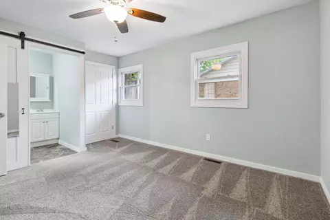 Bedroom - 1008 Plainview Dr, Danville, KY 40422 photo 5 of 6