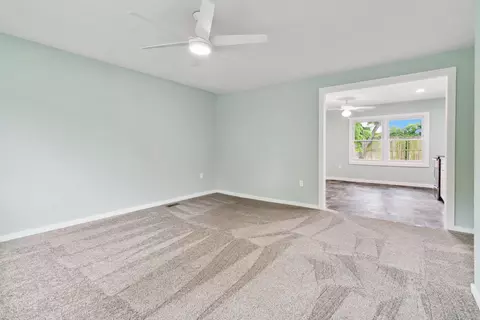 Living - 1008 Plainview Dr, Danville, KY 40422 photo 1 of 2
