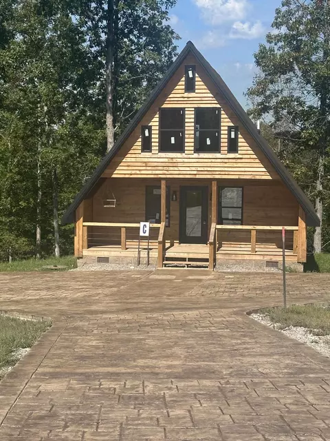 35 Stella Ln, East Bernstadt, KY 40729