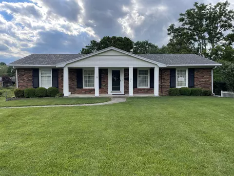 204 Bellwood Ct, Frankfort, KY 40601