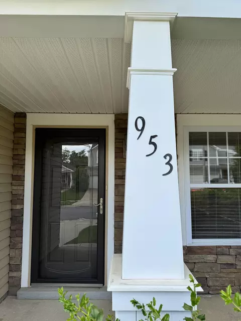 953 Applecross Dr, Lexington, KY 40511