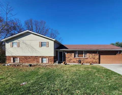 619 W Greenhill Rd, Ashland, KY 41102