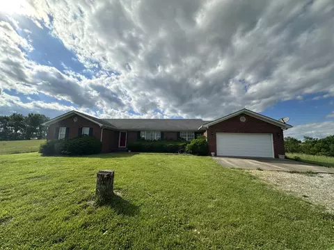 2481 Gillespie Pike, Paint Lick, KY 40461