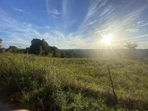 312 Poor Farm Rd, Beattyville, KY 41311