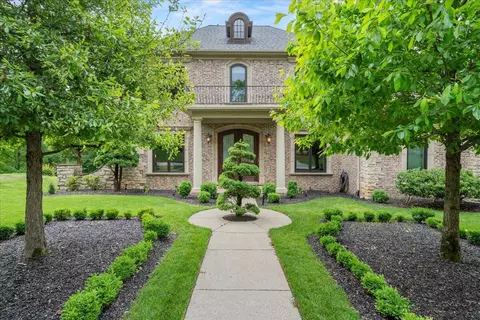2253 Guilford Ln, Lexington, KY 40513