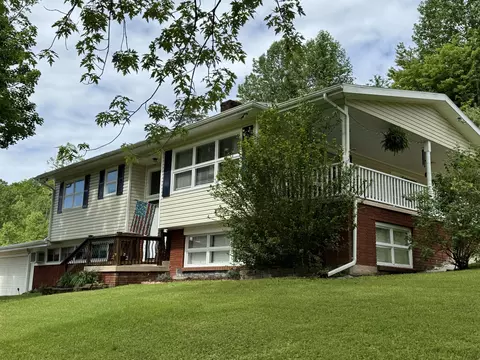 93 Collier Ave, Jackson, KY 41339 photo 2