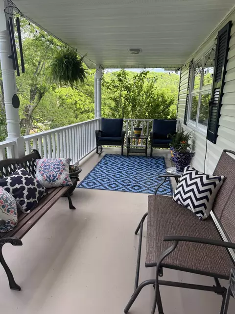 93 Collier Ave, Jackson, KY 41339 photo 4
