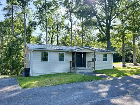 819 Scotts Chapel Rd, Jamestown, KY 42629