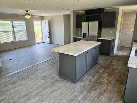 Kitchen - 4014 N 830 Hwy, Gray, KY 40734 photo 4 of 5