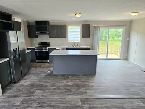 Kitchen - 4014 N 830 Hwy, Gray, KY 40734 photo 5 of 5
