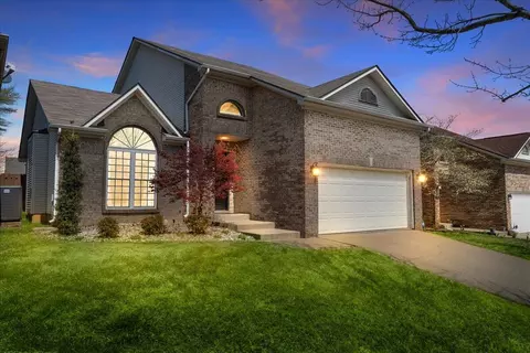 253 Gateway Park Cir, Lexington, KY 40511