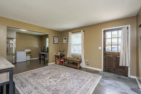 Entry Way - 113 Jonathan Dr, Richmond, KY 40475 photo 1 of 3