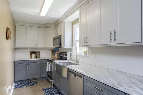 Kitchen - 113 Jonathan Dr, Richmond, KY 40475 photo 1 of 2