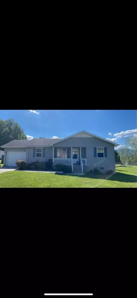 810 S 28th St, Middlesboro, KY 40965