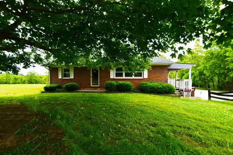 215 Stacy Lane Rd, Irvine, KY 40336