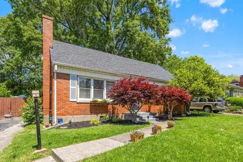 129 St James Dr, Lexington, KY 40502