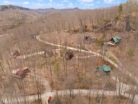 49 Debbie Ln, Slade, KY 40376 photo 38