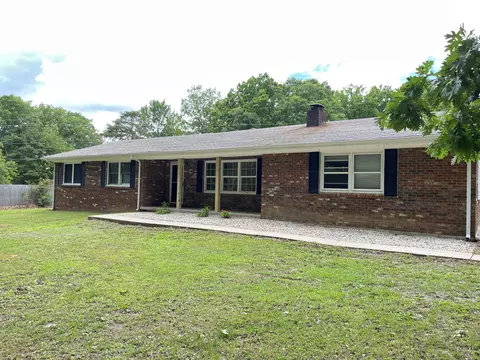 77 Travis Burchfield Rd, Strunk, KY 42649