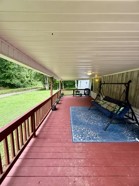 Exterior - 501 Left Fork Moore Creek Rd, Walker, KY 40997 photo 2 of 6