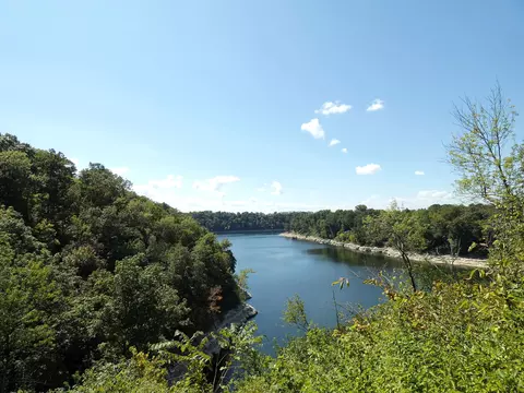 576 Overlook Dr, Lancaster, KY 40444