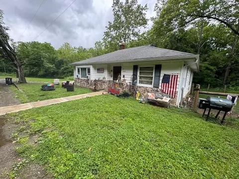 6140 Marshall Station Rd, Maysville, KY 41056