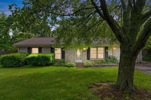 1609 Magna Oak Dr, Lexington, KY 40515