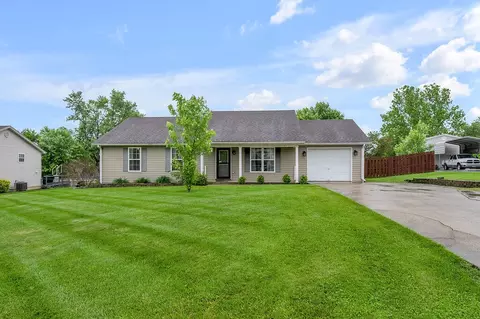 1029 Indian Trl, Lawrenceburg, KY 40342