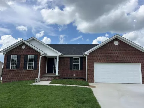 203 Max Cavnes Rd, Danville, KY 40422