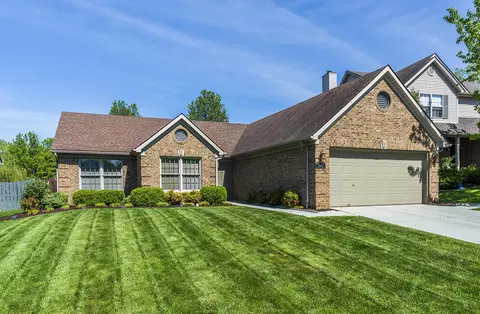 1112 Vinson Ct, Lexington, KY 40515