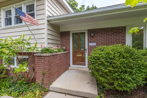 339 Greenbriar Rd, Lexington, KY 40503