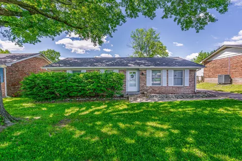 2812 Winter Park Dr, Lexington, KY 40517