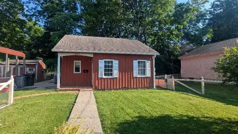 865 Hillwood Ave, Frankfort, KY 40601