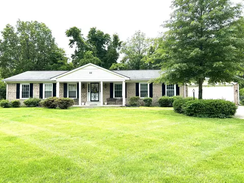 22 Whitebridge Ln, Frankfort, KY 40601