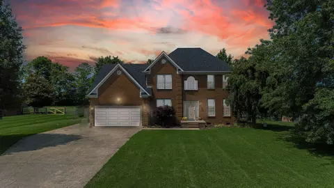 212 Squires Pointe Rd, Paris, KY 40361