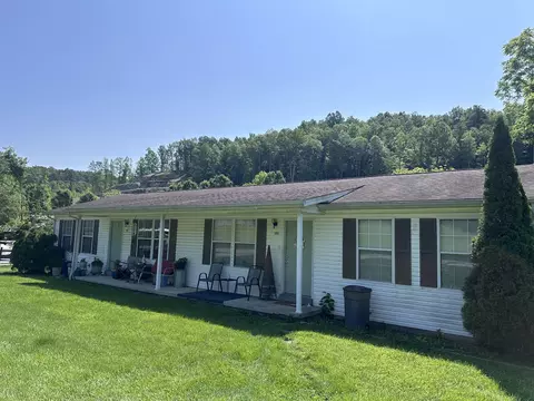 3590-3592 191 Highway 191, Campton, KY 41301