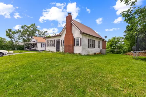 887 W Columbia Ave, Monticello, KY 42633