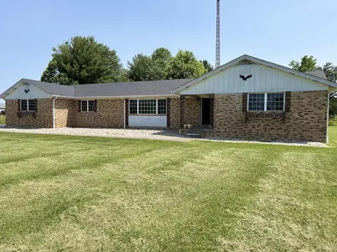 2385 E Highway 80, Russell Springs, KY 42642