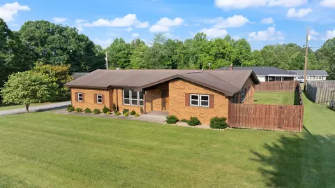 141 Springfield Dr, Corbin, KY 40701 photo 2