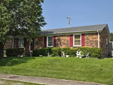 110 Colonial Park Dr, Winchester, KY 40391