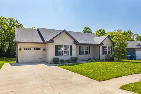 445 Cresthill Dr, Harrodsburg, KY 40330