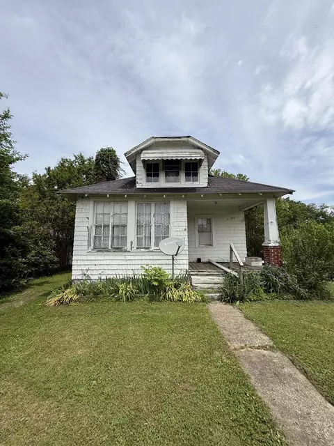 272 East Center Street St, Beattyville, KY 41311